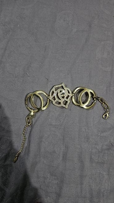 Zərgərlik əşyaları: Müxtəlif növ bijuteriyalar satılır, seçim çoxdur. Hamısı əla — 8