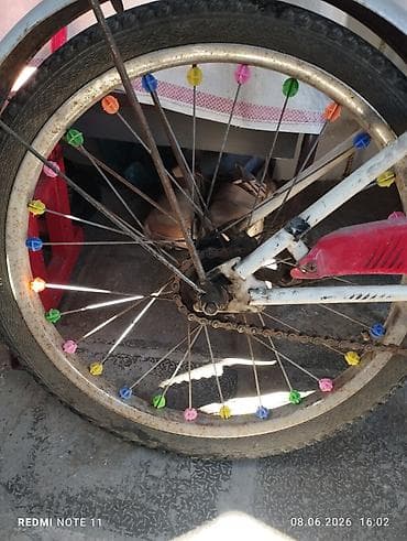 islenmis velosiped satilir: Uşaq velosipedi – “Junior” modeli - Rəng: ağ/qırmızı gövdə, gümüşü — 4