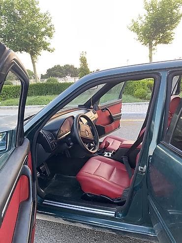 eylec: Mercedes-Benz C‑Class (W202) sedan masin xerc teleb etmir - Korpus: 4 — 2