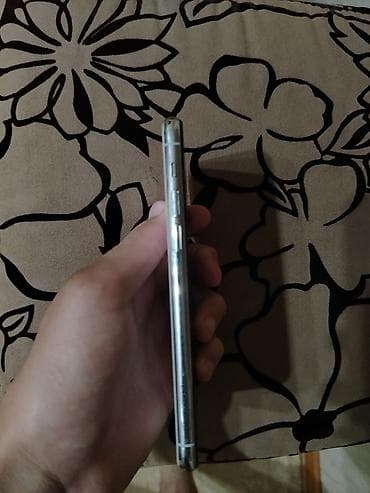macbook pro 2.el: IPhone 11 Pro, 256 GB, Gümüşü, Face ID — 5