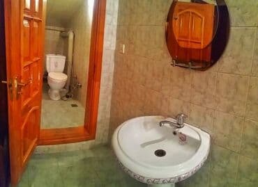 merdekan kiraye evler ayliq: Bakı, 28 May, 7 otaqlı, Köhnə tikili, m. 28 may, 350 kv. m — 7