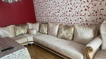 divan ustu: Klassik üslubda qonaq otağı dəsti - Künc divan: krem rəngli, qızılı — 1