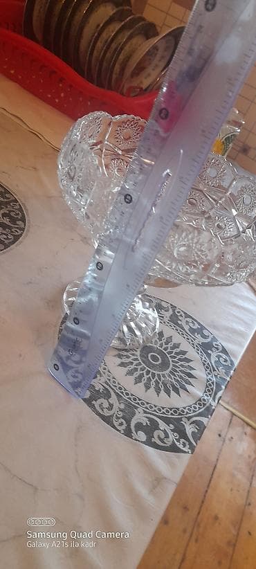 sazan yemi: 10 manatv — 4