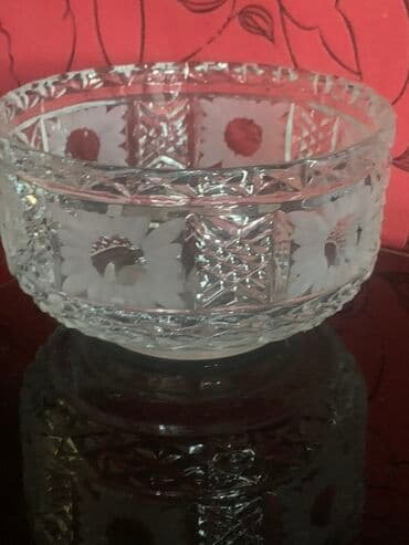 meyvə qablari: Xrustal materialdan hazırlanmış, çiçək naxışlı oyma bəzəkləri olan — 1