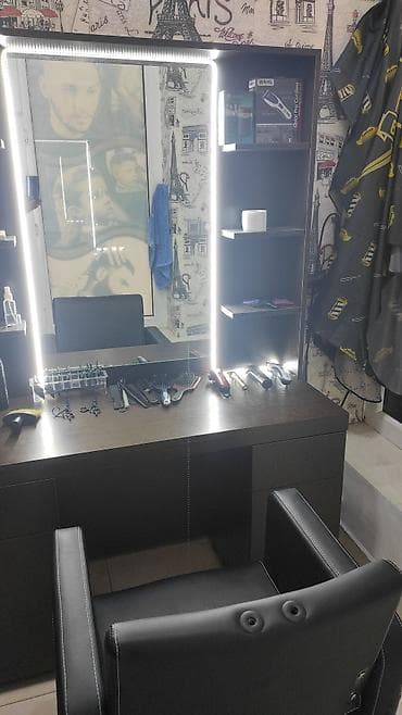 Bərbər/saç ustası üçün tam təchizatlı iş yerinin mebeli və