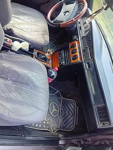 mercedes 208 d: Mercedes-Benz 190 (W201): 1.8 l | 1991 il Sedan — 5