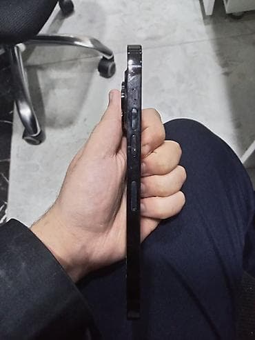 ipad 6 plus: IPhone 14 Pro Max, 256 GB, Qara, Face ID — 3