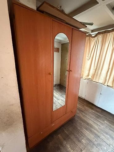 Dolab 50azn Sovetski 5789 leli Üç qapılı paltar şkafı - Material