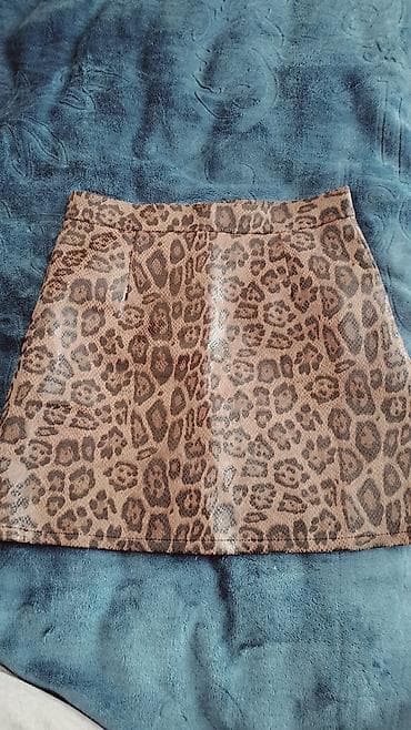Qadın geyimləri dəsti – 4 parçadan ibarət 1) Qısa ətək, leopard