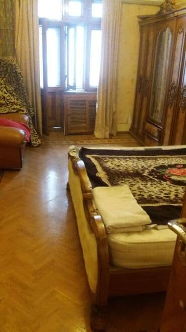 ist petrol tbilisi prospekti: Səbail rayonunda (Sahil metrosu) inşa edilmiş 5 mərtəbəli köhnə — 4