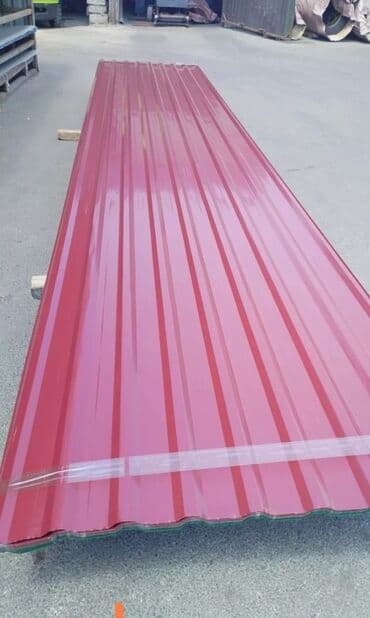 забор из профнастила: Müxtəlif rənglərdə və naxışlarda mövcud olan bu metal dam örtükləri — 2