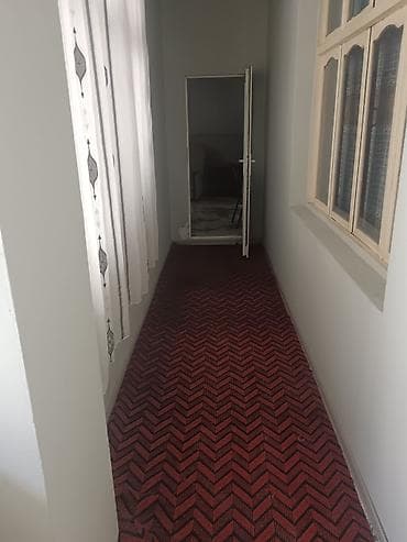 Mənzillər: Masazirda əsas yola yaxın yerdə yerləşen 3 otaqli orta temirli heyet — 2