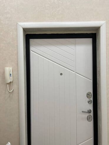 kiraye ev 7 mkr: Mənzil kirayə verilir. Həzi Aslanov metrosu, 22.7 mərtəbə, 3 otaq, 70 — 6