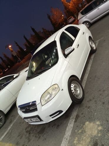 авто дешево купить: Chevrolet Aveo LS sedan – ağ rəng, 4 qapı. Əsas xüsusiyyətlər: - — 1