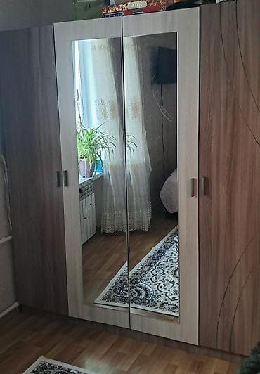 makiyaj stolu: Yataq otağı mebel dəsti Tərkib: - 4 qapılı şkaf – iki orta qapı — 2