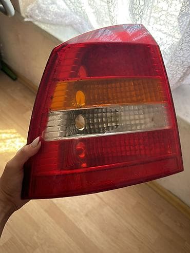 led iwiq: Opel Astra G üçün arxa fənər stopu təqdim olunur. Şəkildə göründüyü — 1