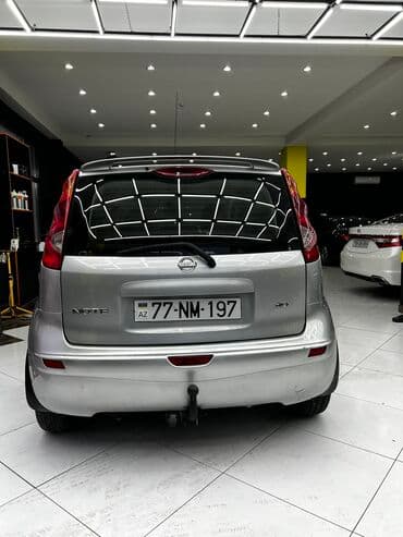 qadın üçün maşınlar: Nissan Note: 1.5 l | 2007 il Universal — 2