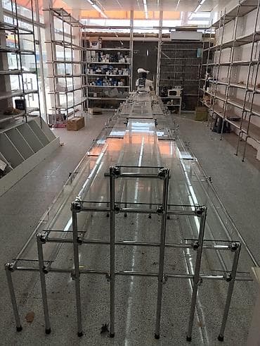 Vitrin satilir ucuz qiymətə 7.50 mtr uzunluqu
