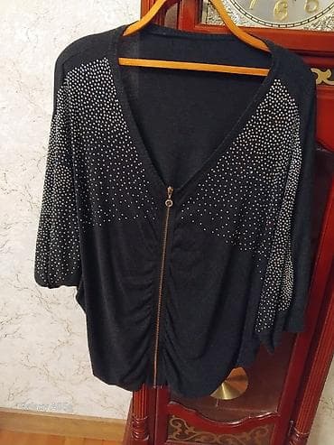 payiz donlari: Qadın geyim dəsti – 3 ədəd 1) Trikotaj don, iki rəngli: - Üst hissə — 3