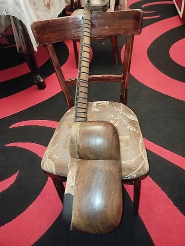 gitara mahnilari turk: Tar – milli simli musiqi aləti - Korpus: iki hissəli armudşəkilli — 8