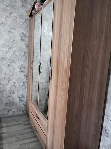 3 qapılı, Güzgülü, Qəhvəyi, Taxta, Açılan, Düz dolab — 1