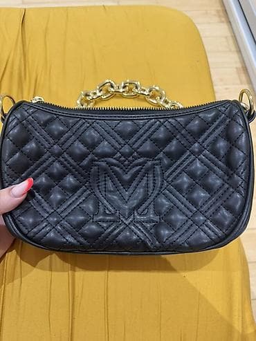 mektebli cantalar: Love Moschino qadın çantası - Model: quilted (kapitone tikişli) — 2