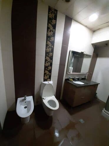 kirayə əcəmi: Memar Əcəmi metro stansiyası yaxınlığında, McDonald's-ın yanında — 15