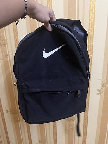 ruqzaq: Nike gündəlik bel çantası (qara) - Rəng: qara, ön hissədə Nike loqosu — 1