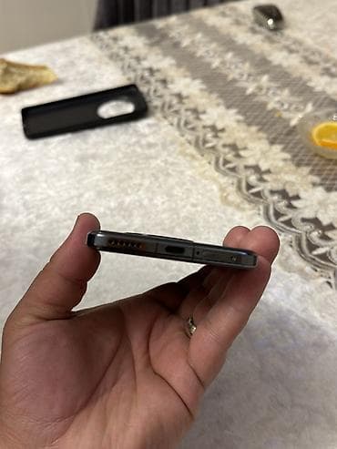 macbook pro: Honor Magic 4 Pro, 256 GB, rəng - Qara, Simsiz şarj — 2