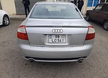 Audi A4: 1.8 l | 2004 il Sedan