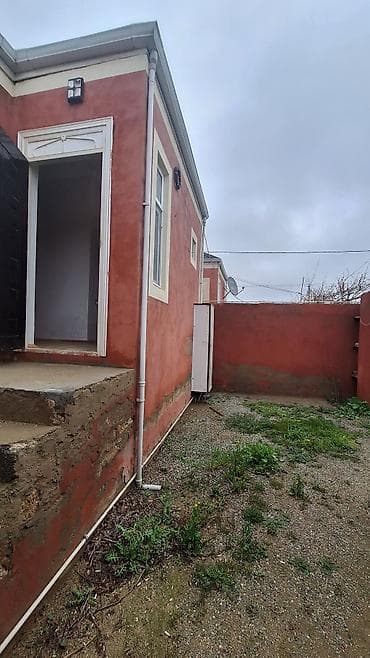 Daşınmaz əmlak: 3 otaqlı mənzil – geniş zal, iki yataq otağı və ayrı mətbəx — 10