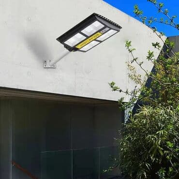 Tavan: Günəş enerjisi ilə işləyən projektorlar 200 watt -50 azn 300 watt - — 2