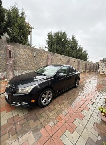 mercedesbenz 190 w201: Chevrolet Cruze: 1.4 l | 2014 il 180 km Sedan — 7