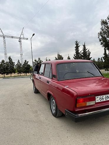 niva yan guzguler: VAZ (LADA) 2107: 1.6 l | 2006 il 98000 km Sedan — 4