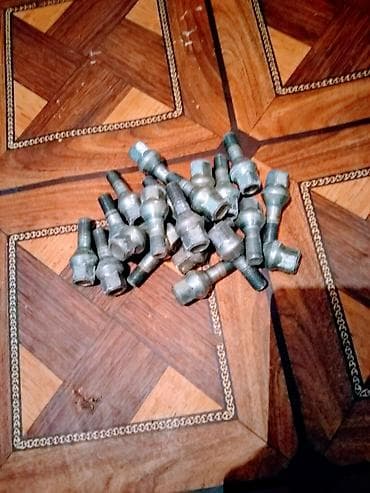 Orjinal təkər boltlari uzunluğu 5,5sm ölçüsü 19 açar rezbanin uzunluğu