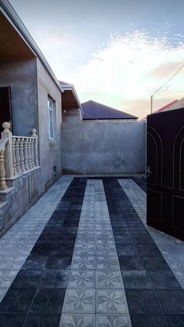 çiləgərdə ev: Ev Maştağada Çiləgər deyilən ərazidə satılır Həyəti 1.5sotdur 3 otaq 1 — 2