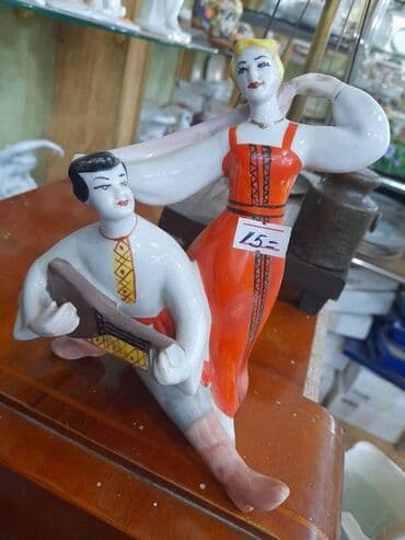 Farfor figur sinigi var