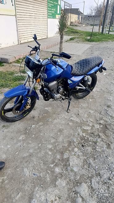 bmw e 36 m: Mavi rəngli yol tipli motosiklet Texniki və dizayn xüsusiyyətləri: - — 2