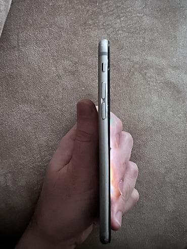 mi 8 ekran: IPhone 6, Gümüşü, Barmaq izi — 3