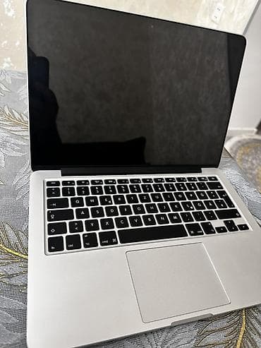 macbook pro: Apple MacBook, 13.3 ", Intel Core i5, 128 GB — 2