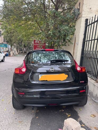 nissan kiks: Nissan Juke: 1.6 l | 2012 il Krossover — 5