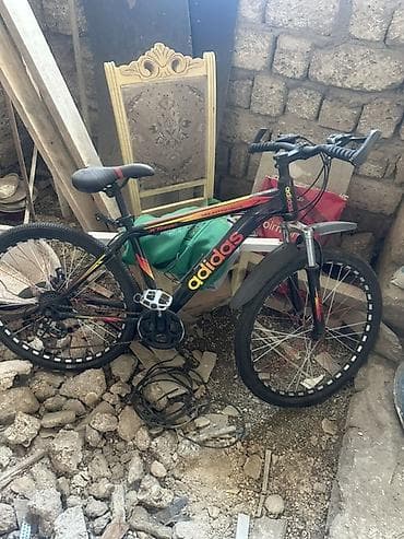 Dağ velosipedi – Adidas temalı dizayn - Çərçivə: yüngül alaşımlı — 2