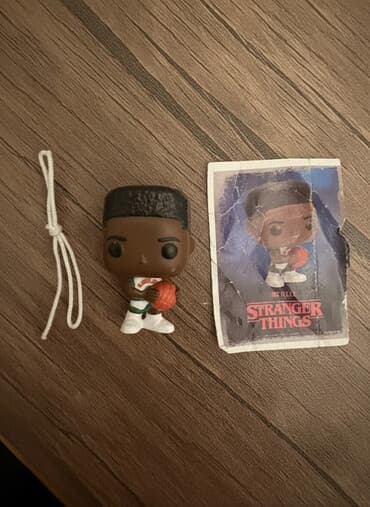 Bijuteriya dəstləri: Stranger Things temalı mini fiqur – Lucas - Funko üslubunda kiçik — 1