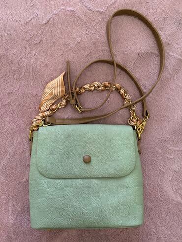 səyahət çantası: Çanta yaşil — 2