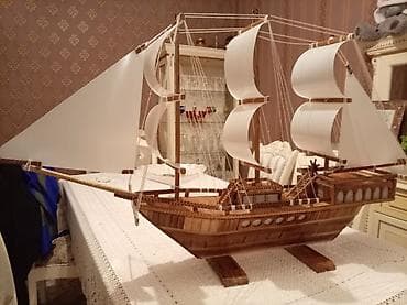 Taxta yelkənli gəmi maketi - Material: tamamilə taxtadan əl işi; bərk