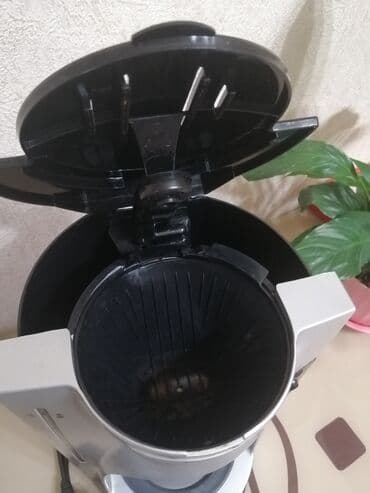 Кухонные плиты и варочные поверхности: Кофеварка Fakir, Капельная — 4