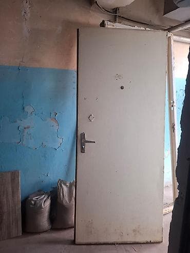 Mənzil üçün İşlənmiş Giriş qapısı Glazok ilə, Zəmanətsiz, Ünvandan götürmə