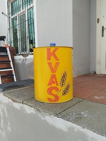 karbit balon: KVAS metal bidonu – iri həcmli, sarı rəngdə, iki yan tutacaqlı. 20 — 1