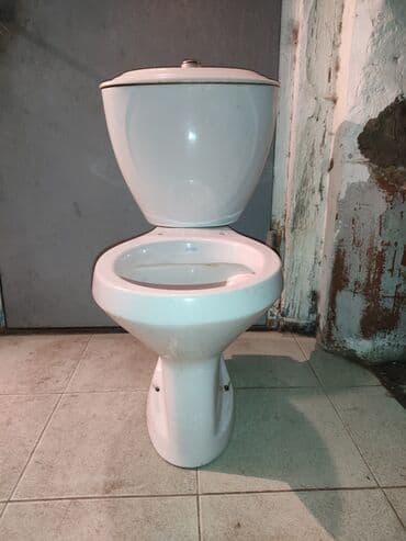 Unitaz dəsti – su çəni ilə birlikdə - Material: sanitar keramika -