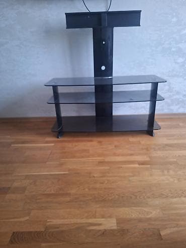 stendlər: Düz TV altlığı, Polkalı, Şüşəli — 1